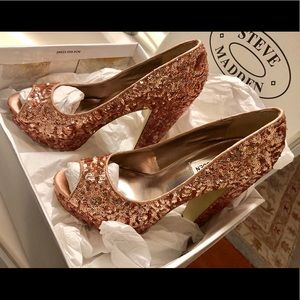 Steve Madden Pump